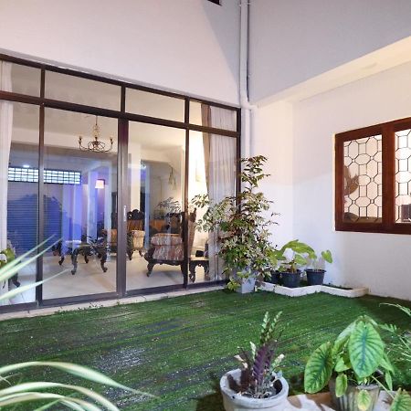 Elegance Oasis, Colombo 3 Hotel Bagian luar foto