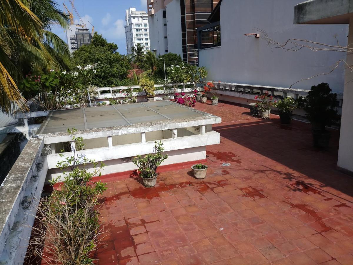Elegance Oasis, Colombo 3 Hotel Bagian luar foto