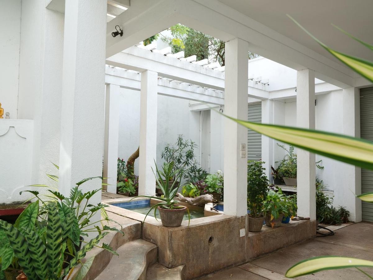 Elegance Oasis, Colombo 3 Hotel Bagian luar foto